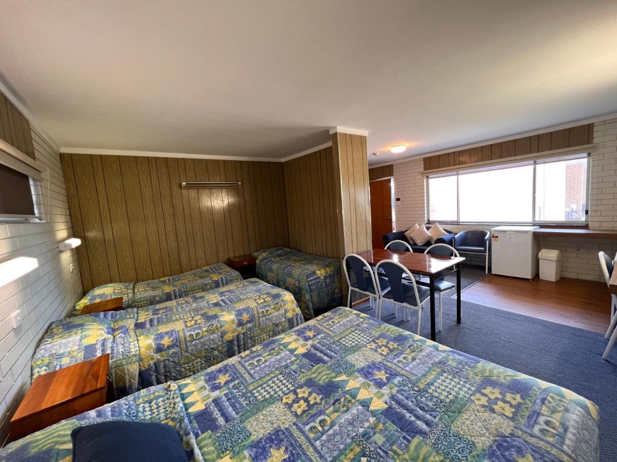 Sturt Motel Балраналд Экстерьер фото